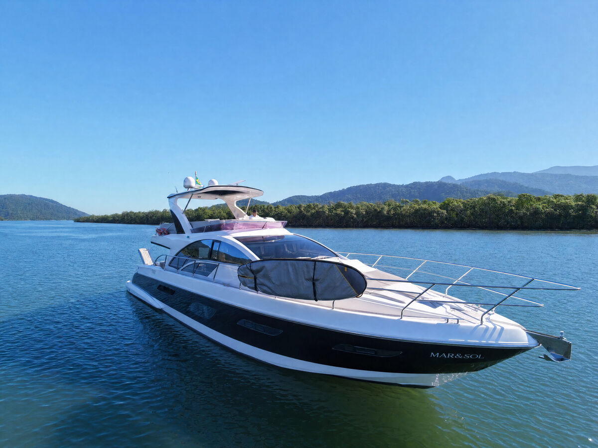 Intermarine 53 navegando